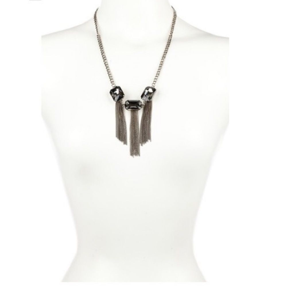 10/$25🦋 T&J Designs Gun Metal Tassel & Gem Necklace